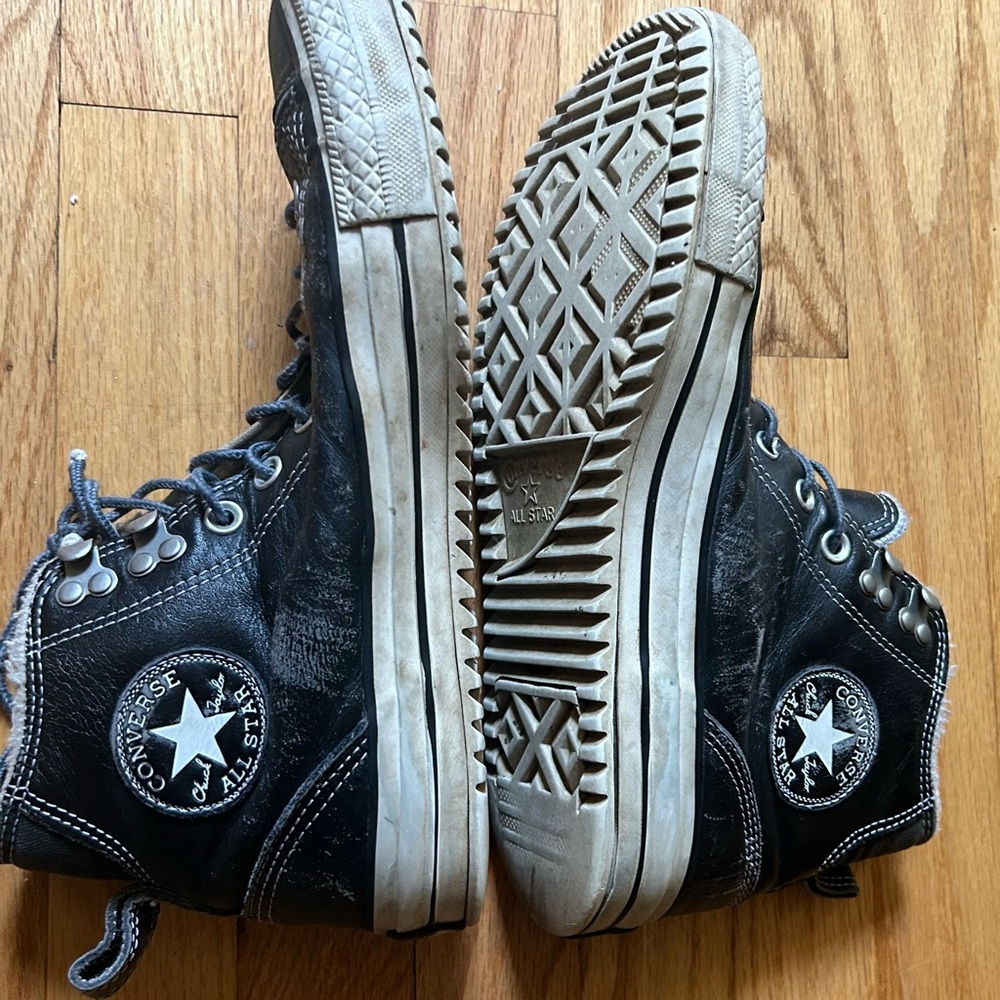 Converse All Star Chuck Taylors boots size 9